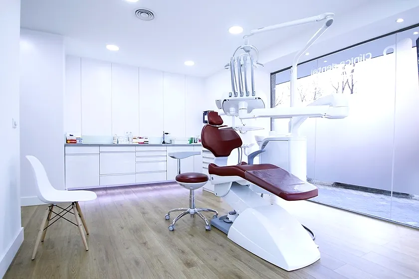 Clínica dental montada por Rootcost